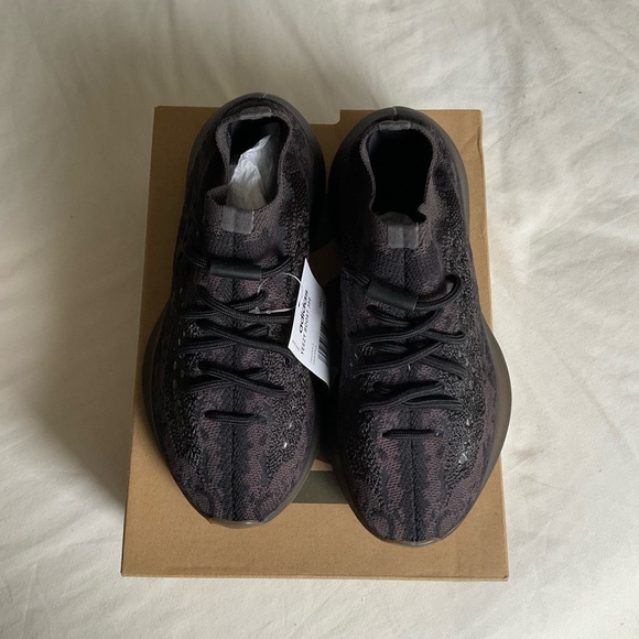 Adidas Yeezy Boost 380 - Picture 4 of 6